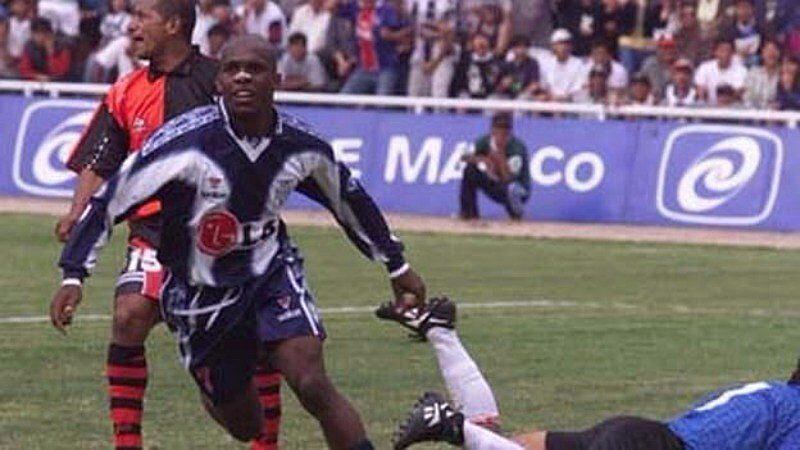 Tressor Moreno jugó en Alianza Lima en 1999.