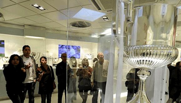 Copa del Rey que se le cayó a Sergio Ramos se exhibe en un museo
