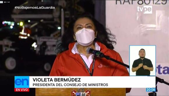 Violeta Bermúdez acompañó la llegada de 700,000 dosis de vacunas de Sinopharm. (Captura: TV Perú)