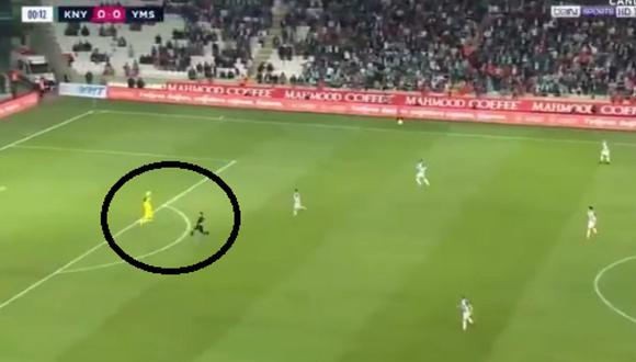 Viral: Arquero fue expulsado a los 12 segundos por agarrar el balón fuera del área [VIDEO]