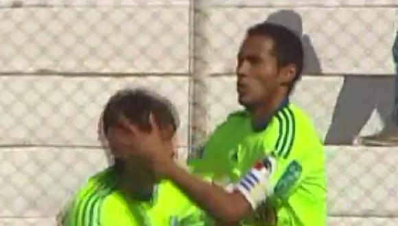 Carlos Lobatón dejó parado a Diego Morales en dos oportunidades [VIDEO]