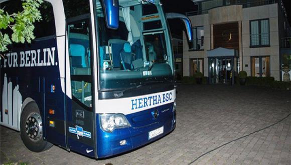 Copa alemana: Refuerzan seguridad tras tiros al bus del Hertha Berlín