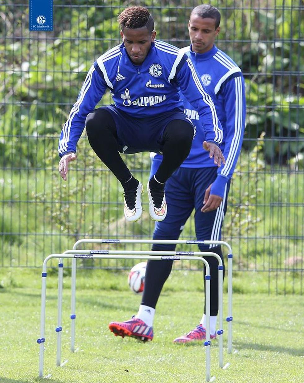 Jefferson Farfán retornó a los entrenamientos del Schalke 04
