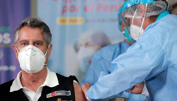 Francisco Sagasti recibió la primera dosis de la vacuna contra el coronavirus. (Foto: Presidencia)