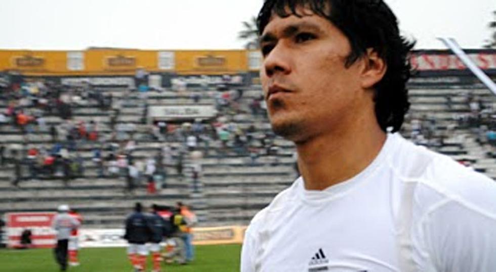 Vélez Sarsfield y Colón de Santa Fe quieren a Vílchez