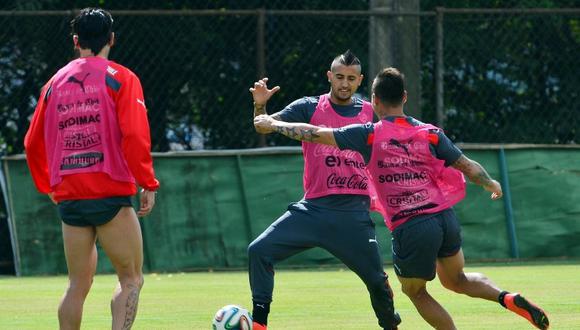 Arturo Vidal podría estar en el debut de Chile en el Mundial Brasil 2014