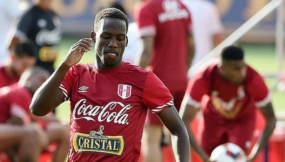 Selección peruana: Luis Advíncula se integró a los entrenamientos 