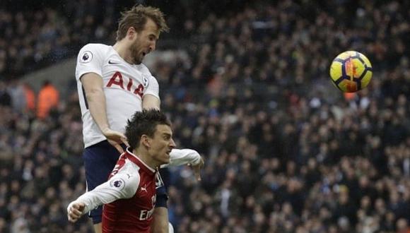 Harry Kane es viral por increíble salto para anotarle al Arsenal