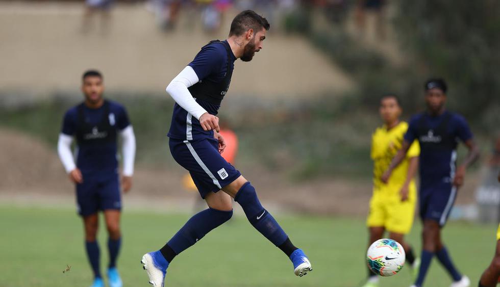 La defensa de Alianza Lima se mostró muy sólida ante cantolao. (Foto: Fernando Sangama / GEC)