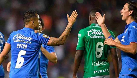 Yoshimar Yotún dio genial pase para gol de Cruz Azul ante Pumas por la Liga MX