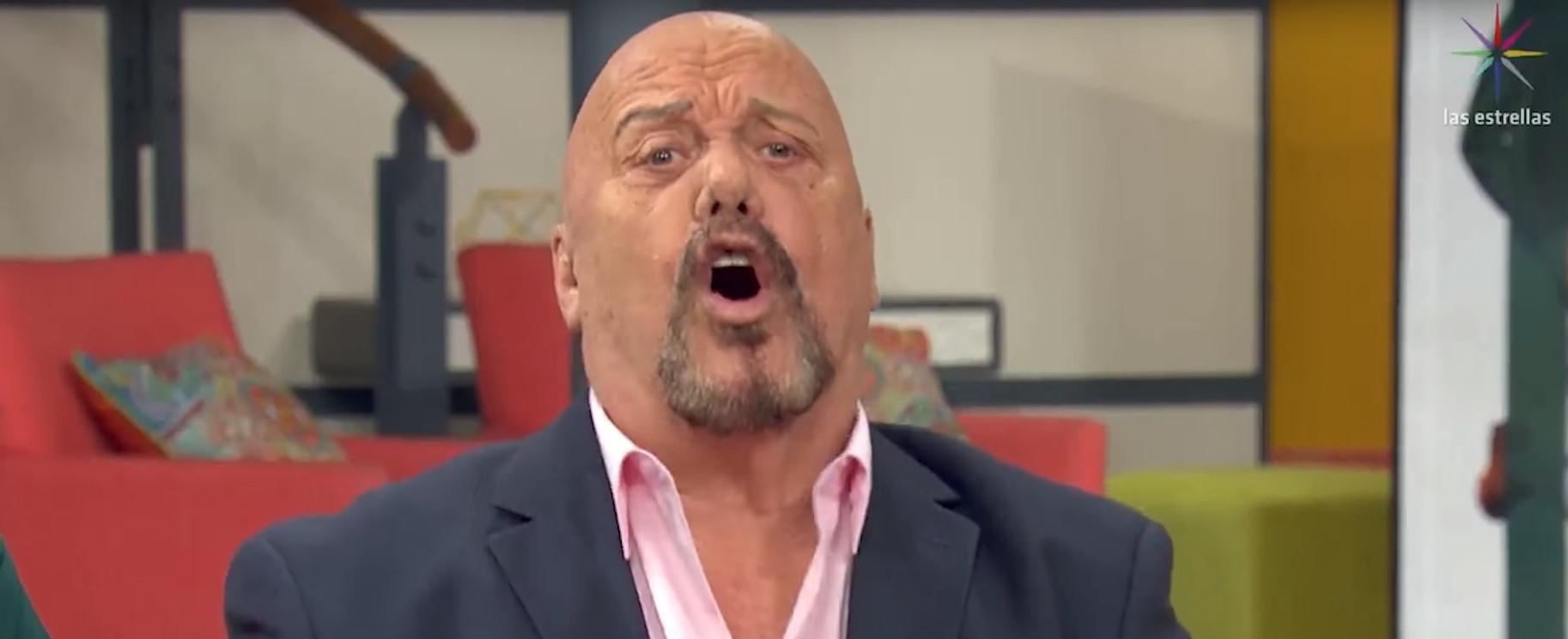 El ‘perro’ Bermúdez aburrido por la cuarentena se pone a relatar un gol de su mascota