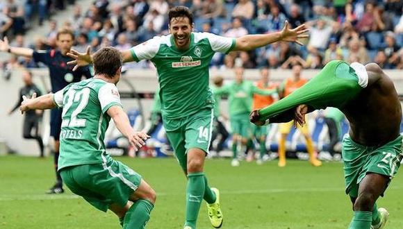 Werder Bremen con Claudio Pizarro sigue firme en la Copa Alemana
