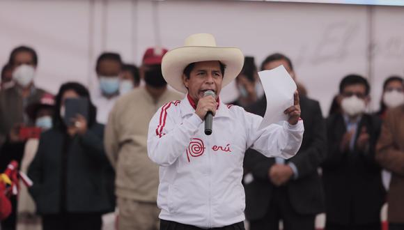 El candidato de Perú Libre indicó que este miércoles 19 de mayo seguirá presentando al resto de integrantes de su equipo técnico en Ayacucho.  (Foto: Leandro Britto / @photo.gec)