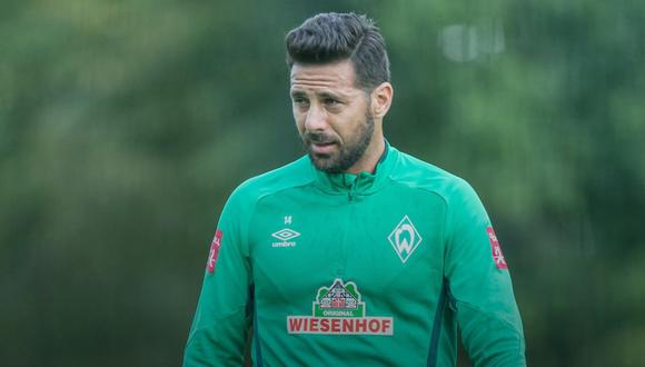 Claudio Pizarro sería el jugador de Werder Bremen enviado a hacer cuarentena por el club, indica Bild. (Foto: @werderbremenES)
