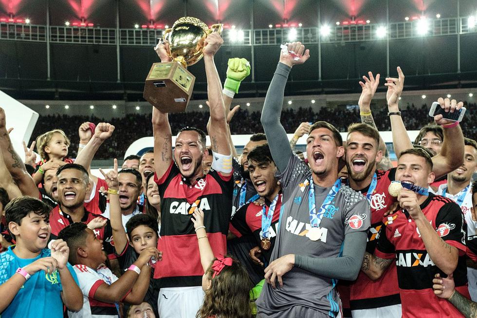 Paolo Guerrero: así celebró el Campeonato Carioca [IMÁGENES]