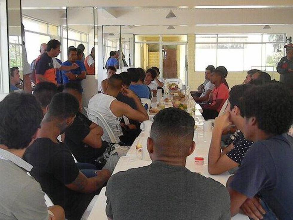 Universitario: Roberto Chale da bienvenida a nuevo plantel 2016 [FOTOS]