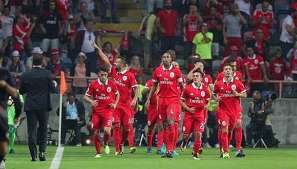 Benfica gana la Supercopa de Portugal a Vitória Guimarães de Paolo Hurtado