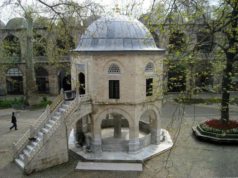 Luis Advíncula: Bursa, la ciudad de Turquía donde vivirá por tres años [GALERÍA]