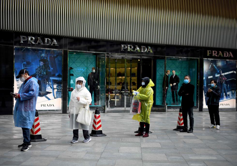 Residente de Wuhan, ciudad donde se detectó el primer caso, denunció que el gobierno pagó a las familias con fallecidos. (AFP / Noel Celis).