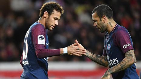 El polémico consejo de Dani Alves a Neymar para que sea el mejor del mundo