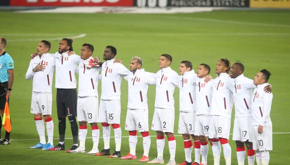 De esta manera cantaron los jugadores de la selección peruana el himno nacional.