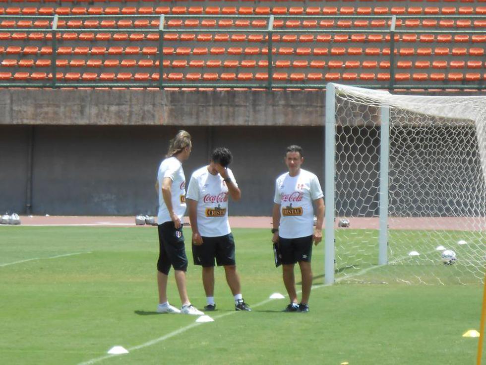 Brasil vs. Perú: Así fue la primera práctica de la 'bicolor' en Bahía [FOTOS]
