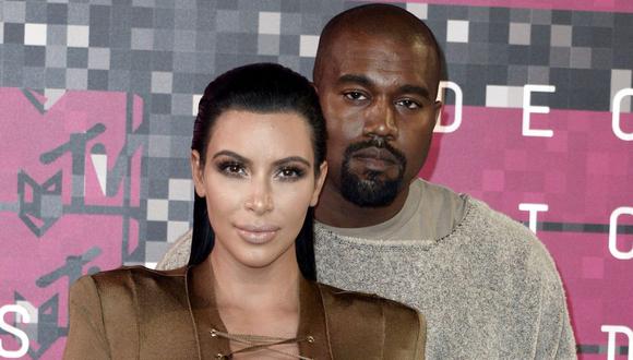 Kanye West asegura que Kim Kardashian le fue infiel y por eso ha “estado tratando de divorciarse” de ella. (Foto: EFE)