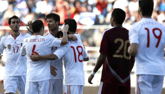 España se luce ante Venezuela al golearlo por 3-0