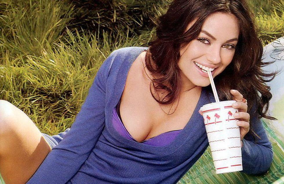 Mila Kunis se declara fan del Watford de Inglaterra [FOTOS]