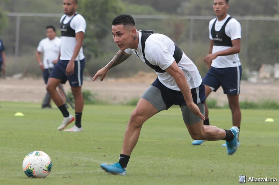 Jean Deza en entrenamientos de Alianza Lima.