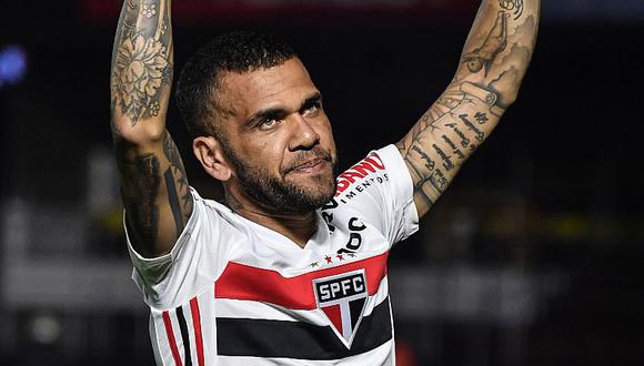 [TENDENCIA] Dani Alves dejará de ser lateral derecho y estrena nueva posición en Sao Paulo | VIDEO