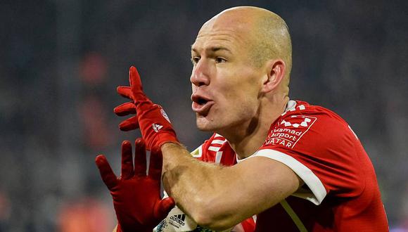 La curiosa forma en la que Robben llega a las prácticas del Bayern Múnich 