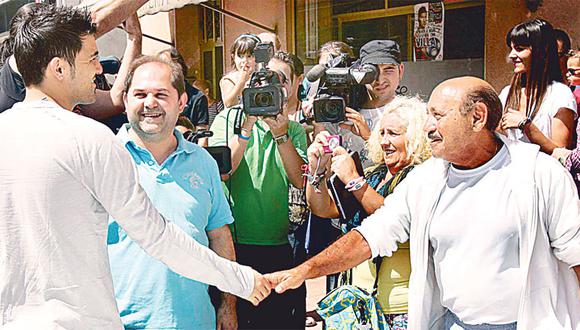 Goleador español llegó a su pueblo y dijo que con el tiempo se dará cuenta de lo que consiguieron