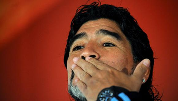 Diego Maradona: "Le pido a Dios que no se lleve a mi vieja"