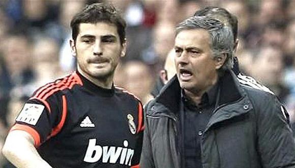 Iker Casillas y Mourinho coincidieron en Real Madrid durante tres temporadas. (Foto: EFE)
