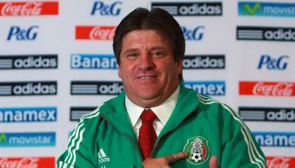 Multarán al técnico y jugadores mexicanos por difundir mensajes políticos