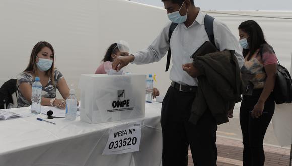 ONPE recomendó el voto escalonado para evitar aglomeraciones y prevenir los contagios por COVID-19. (Foto: Archivo /GEC)
