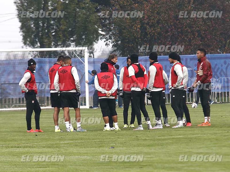 Selección peruana entrenó a 3 grados en Temuco para enfrentar a Brasil [VIDEO]