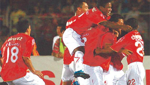 Juan Aurich remontó el marcador y venció 4-2 a Alianza Lima en Chiclayo.