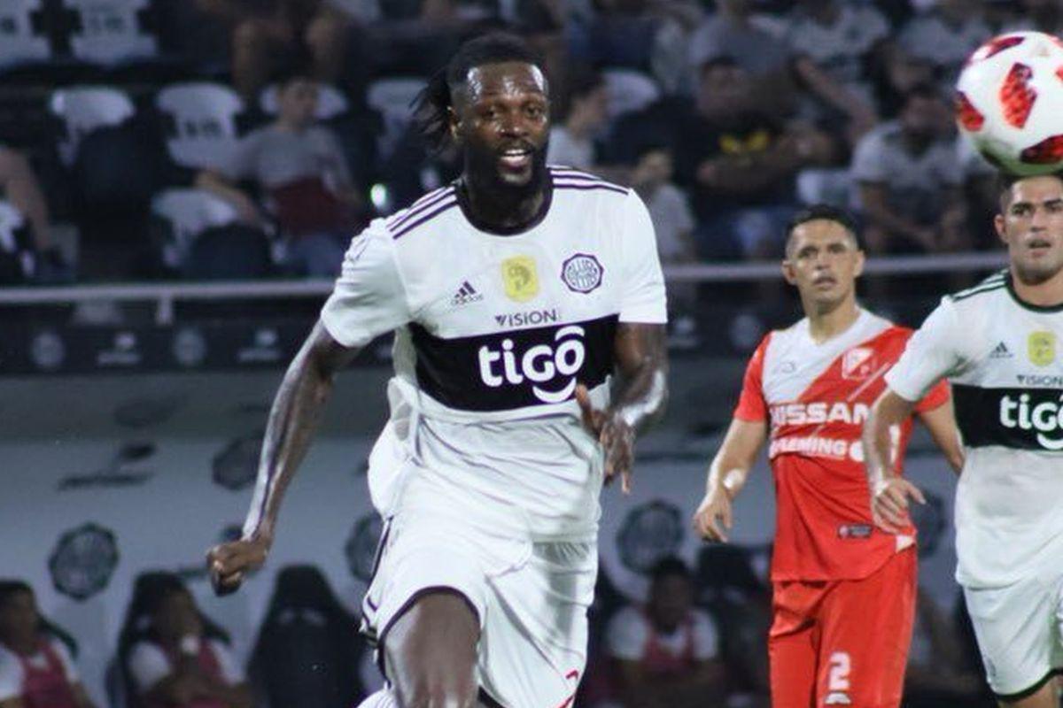 Emmanuel Adebayor y sus duras palabras por el coronavirus en Togo. (Foto: Prensa Olimpia)