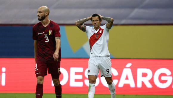 Ecuador enfrenta a Brasil en la última fecha y en caso pierdan ante los locales, deberán esperar un resultado en el encuentro entre la selección peruana y venezolana. Partidos se jugarán en simultáneo.