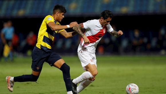 Gianluca Lapadula anotó el descuento de Perú ante Ecuador por la Copa América 2012. (Foto: EFE)