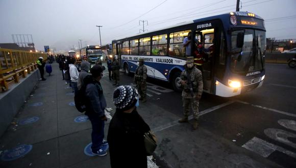 Desde esta madrugada se reportó que el transporte de servicio público funcionó con normalidad en Lima y Callao. (Foto: César Grados)