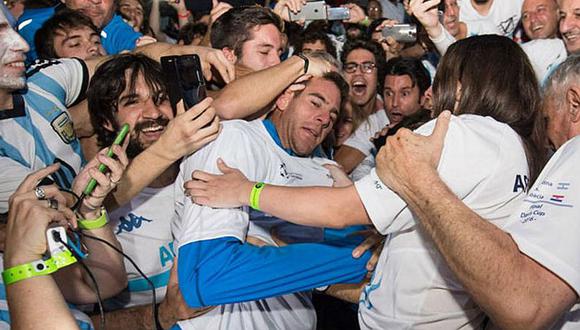 Copa Davis: Del Potro le dio un regalo especial a Maradona  [FOTO]