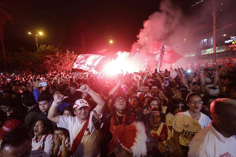 Así vibraron los hinchas en Lima con la victoria y clasificación peruana a la final de la Copa América | FOTOS