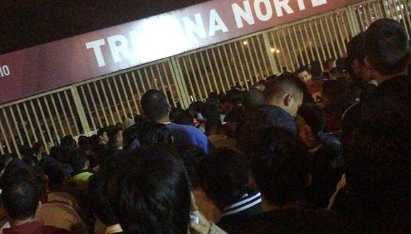 Universitario vs. Binacional: hinchas cremas denunciaron que no podían ingresar al Monumental | FOTO