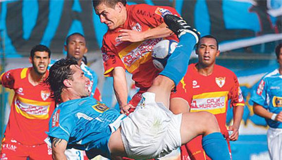 Cristal se olvidó de sus disputas con árbitros y venció 3-1 a Sport Huancayo