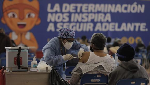 Este jueves 3 de junio se vacunará a los rezagados mayores de 65 años contra el COVID-19. Fotos: Leandro Britto/@photo.gec