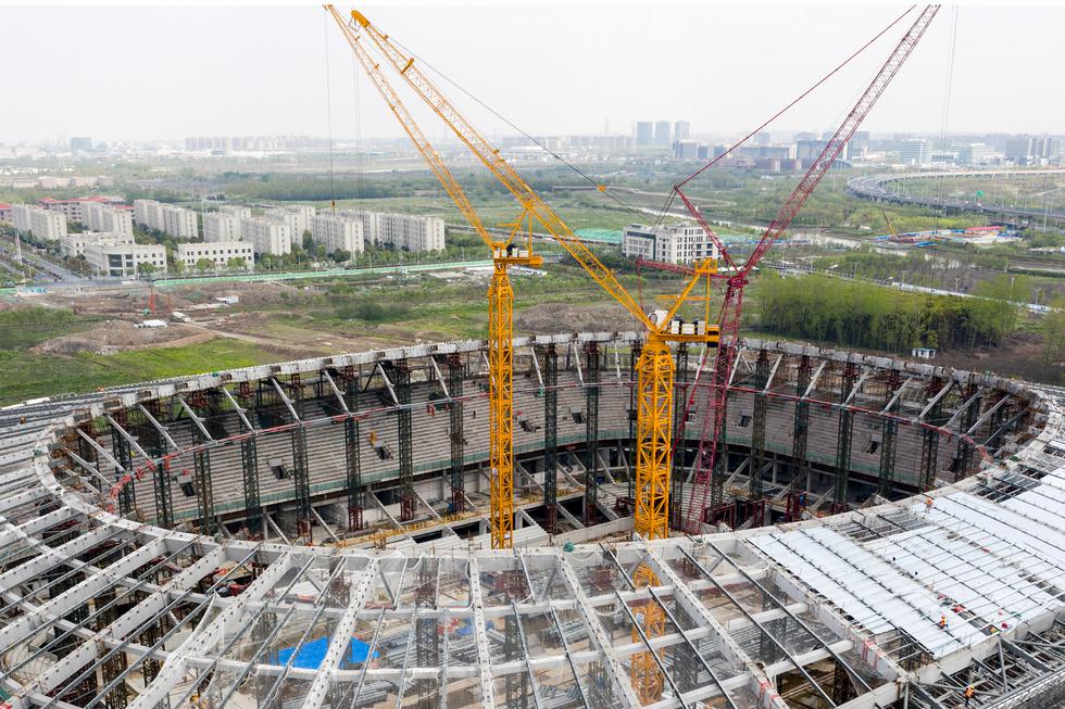 Además del estadio del Guangzhou Evergrande, en Shangai se construye el estadio del SIPG para 33 mil personas. . (Foto: STR / AFP)