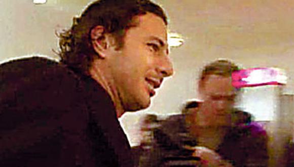 Prensa alemana buscó a Pizarro en aeropuerto, pero este no quiso hablar sobre insultos a peruanos